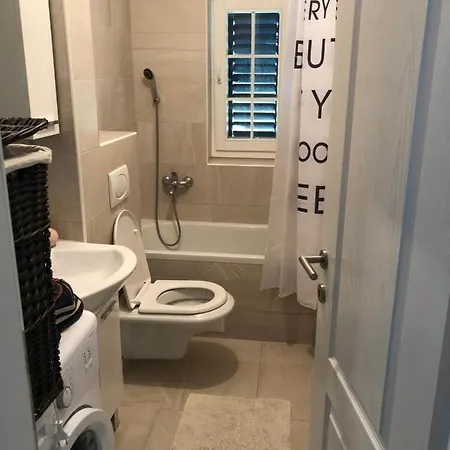 Vila Ladjanica Konjic